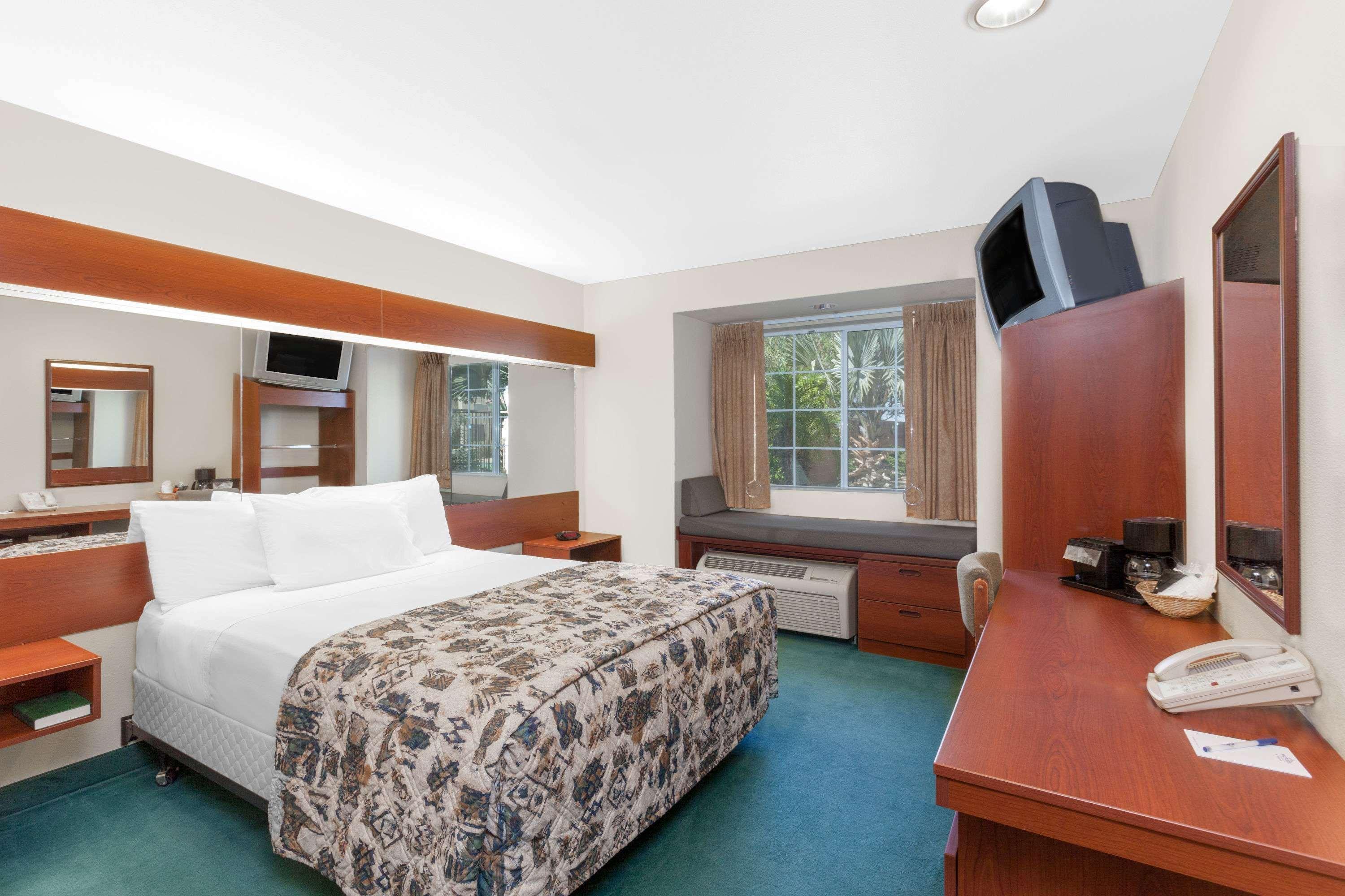 Microtel Inn & Suites By Wyndham Wellton Exterior photo